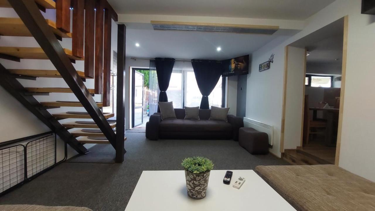 Morrison Apartments Меркуря-Чук Номер фото