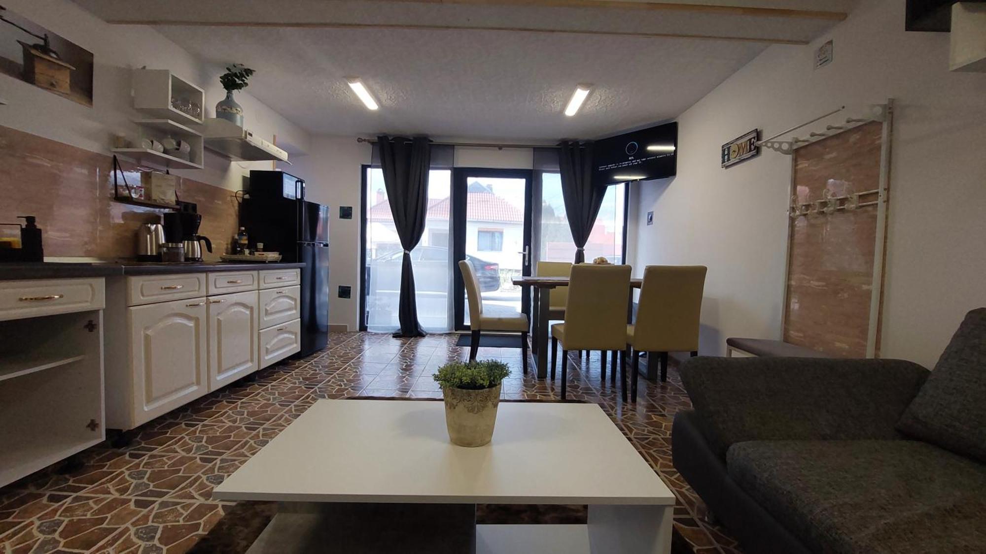 Morrison Apartments Меркуря-Чук Номер фото