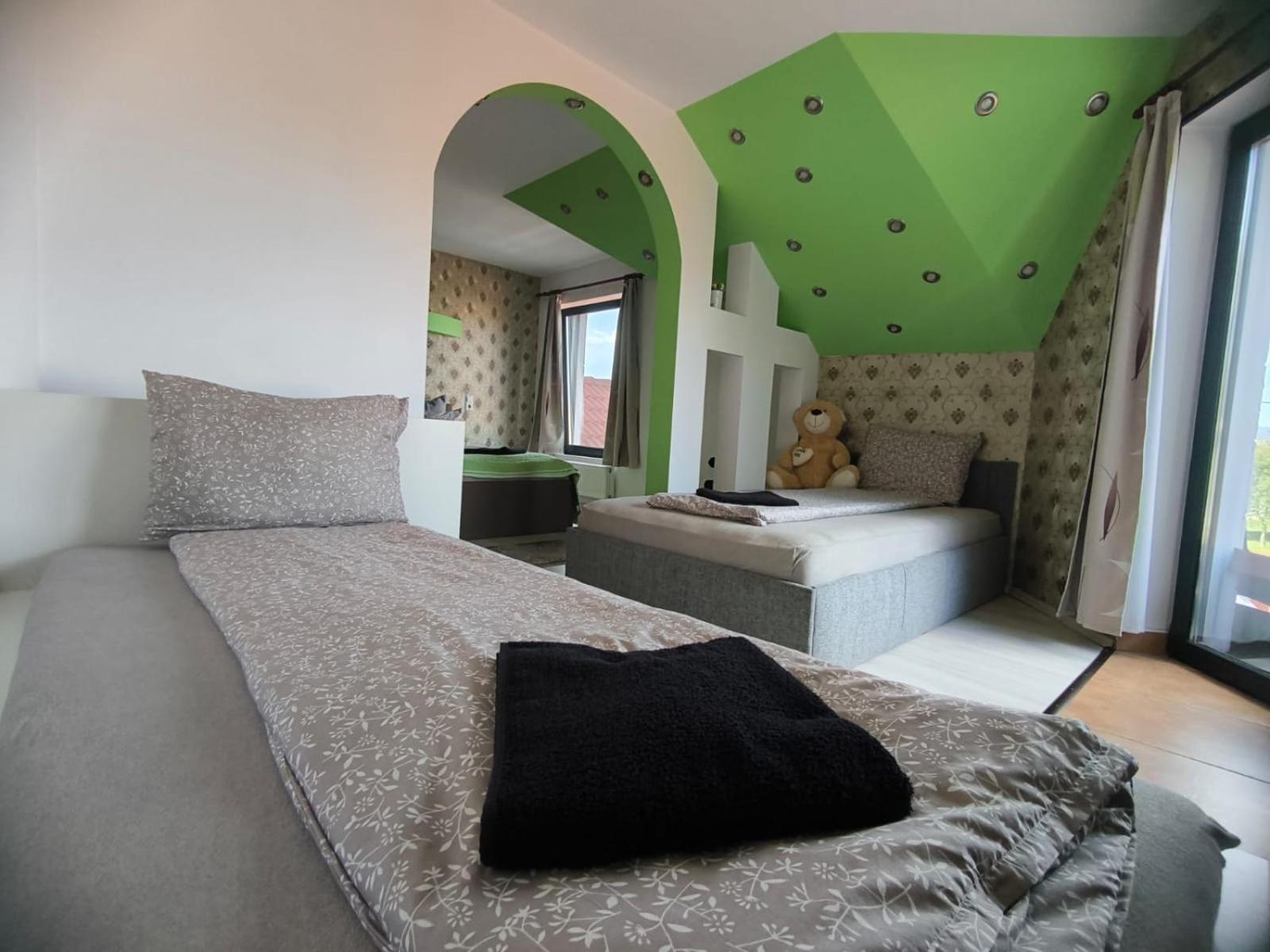 Morrison Apartments Меркуря-Чук Номер фото